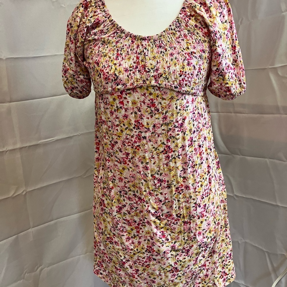 Three Dress Bundle - Picture 4 of 11
